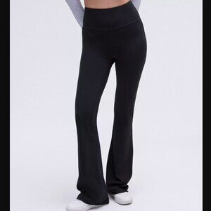 lululemon Groove Nulu Super-High-Rise Flared Pant Regular (4)